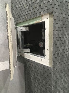 Люк под плитку Нажимной Секрет-Лайт 500*900 Люк под плитку Нажимной Секрет-Лайт 500*900