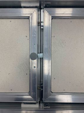 Люк под плитку Техно 2 створки Люк под плитку Техно 2 створки